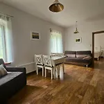 Farmház Gospodarstwo Nad Jeziorem Załom
