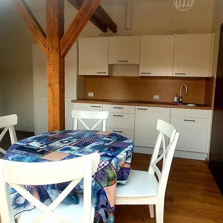 Gospodarstwo Nad Jeziorem Farm stay Zalom (Czlopa)