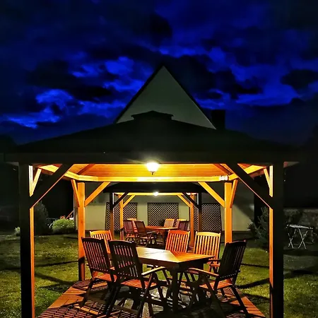 Gospodarstwo Nad Jeziorem Vakantieboerderij Zalom (Czlopa)