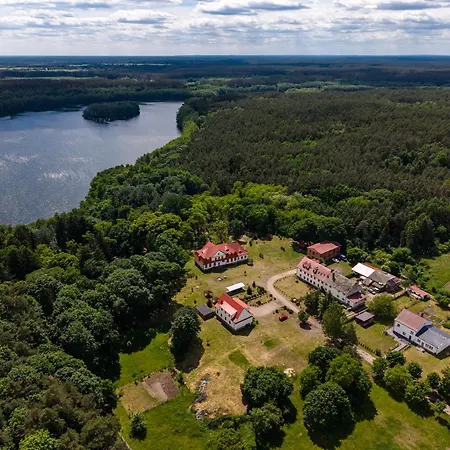 Gospodarstwo Nad Jeziorem Zalom (Czlopa)