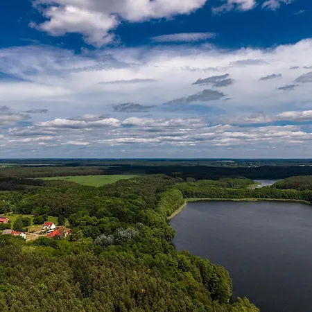 Gospodarstwo Nad Jeziorem * Zalom (Czlopa)