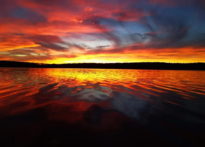 Gospodarstwo Nad Jeziorem * Zalom (Czlopa)