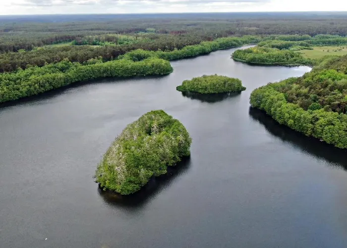 Gospodarstwo Nad Jeziorem Agroturismo *