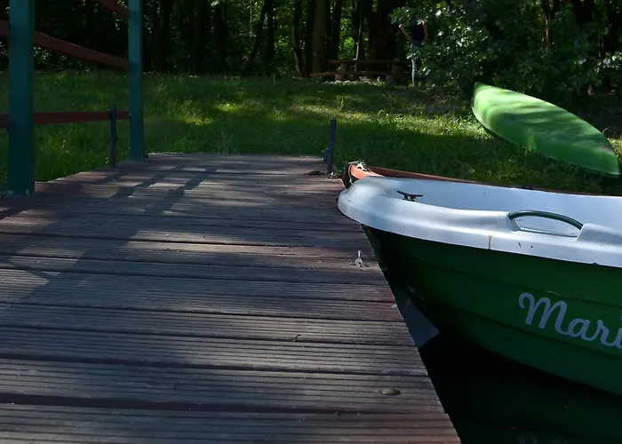 Gospodarstwo Nad Jeziorem Zalom (Czlopa)